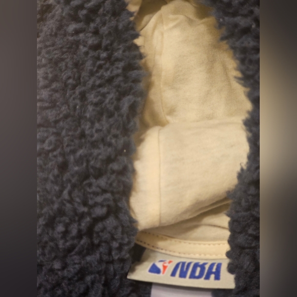 NWT Oklahoma City Thunder One-piece.  Size:6-9M - Picture 5 of 7